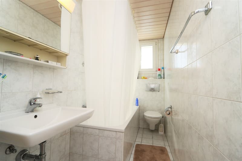Wohnung OG - Badezimmer