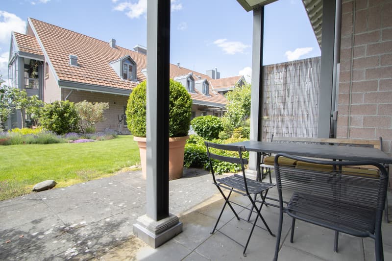 B40 Terrasse mit Blick ins Grüne