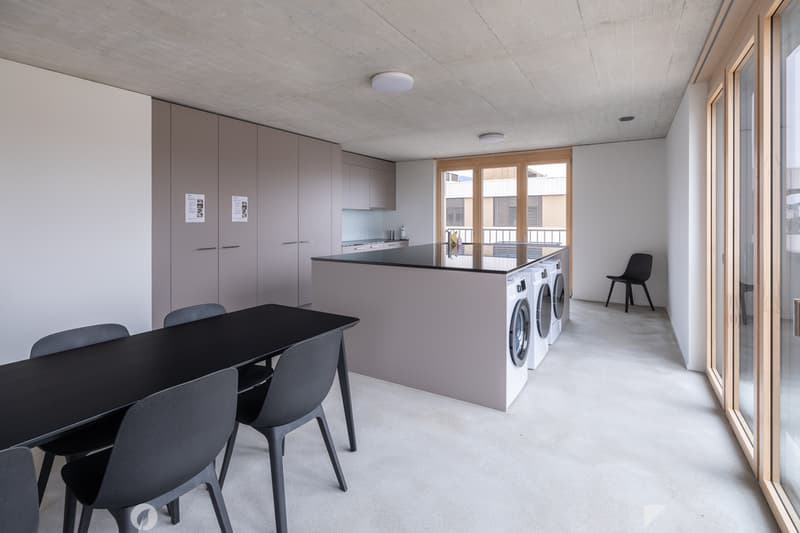 visavis102025-4.jpg
