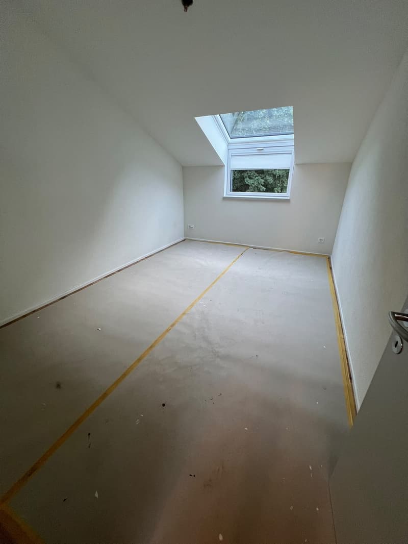 Moderne 3.5-Zimmer-Wohnung mit Balkon in Niederurnen, Glarus Nord (6)