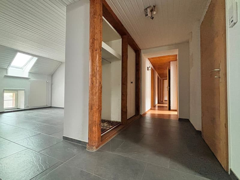 Superb attic apartment of 144 m² – Fully renovated (5)