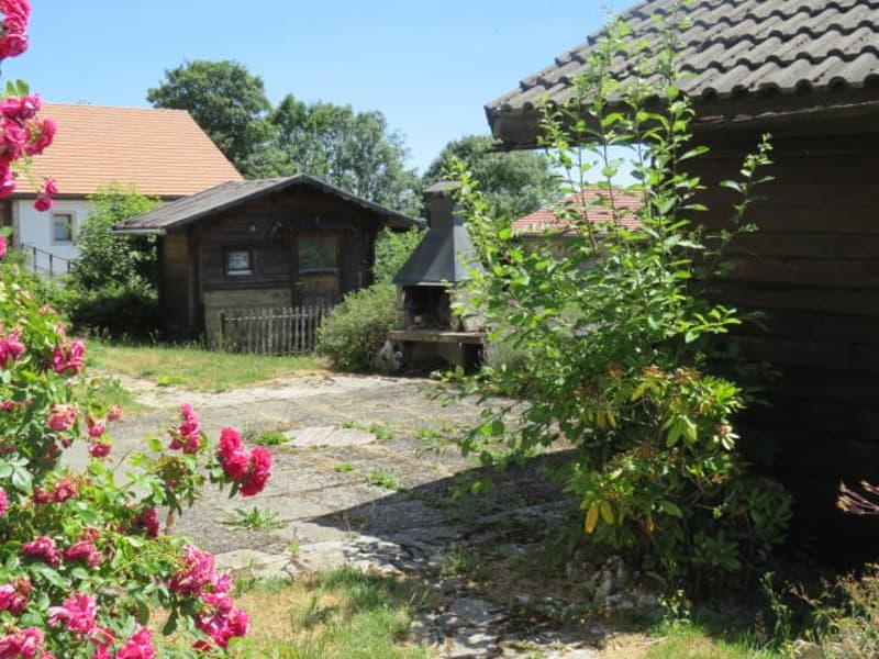 Family house located in a very quiet residential area with a beautiful view of the Chasseral (14)