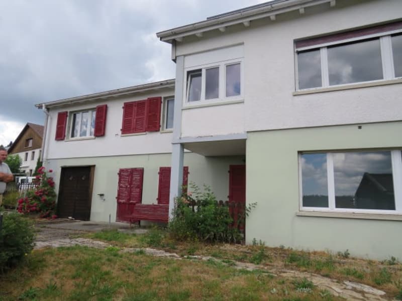 Family house located in a very quiet residential area with a beautiful view of the Chasseral (12)