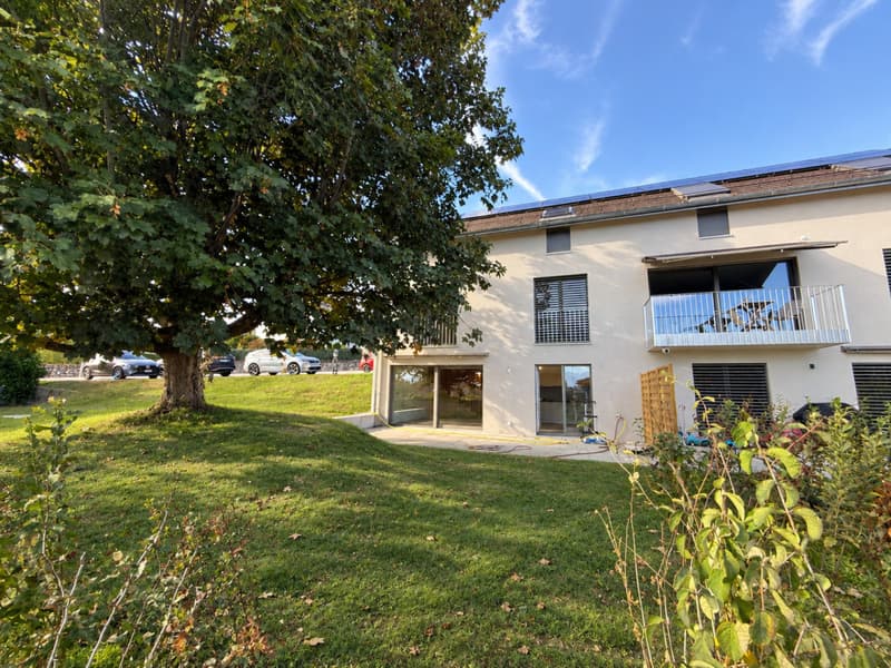 Maison mitoyenne neuve avec terrasse et jardin (11)