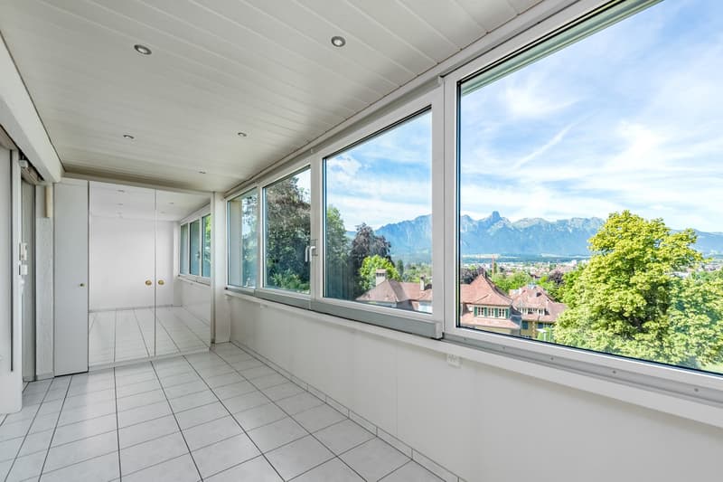 Ampio e luminoso appartamento di 4,5 locali con vista sulla montagna a Thun (3)