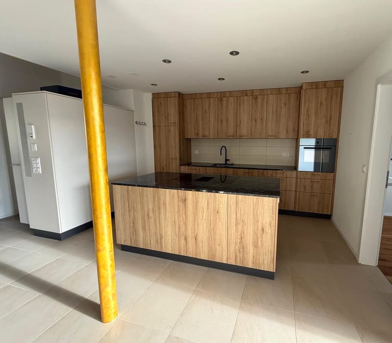 Helle 4.5-Zimmer-Wohnung mit zwei Balkonen und einer grosszügigen Galerie (2)