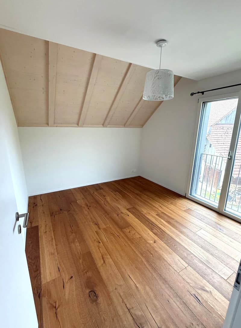 Helle 4.5-Zimmer-Wohnung mit zwei Balkonen und einer grosszügigen Galerie (15)