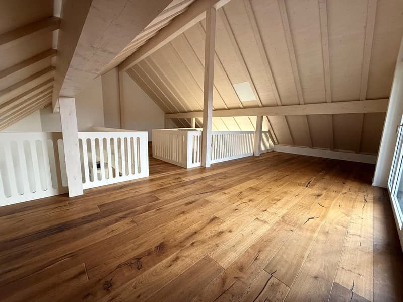 Helle 4.5-Zimmer-Wohnung mit zwei Balkonen und einer grosszügigen Galerie (18)