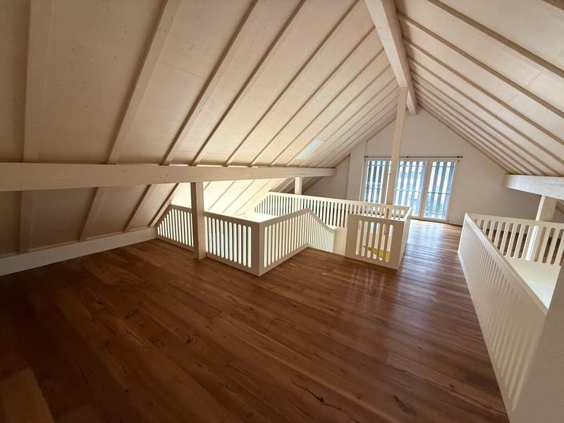 Helle 4.5-Zimmer-Wohnung mit zwei Balkonen und einer grosszügigen Galerie (21)