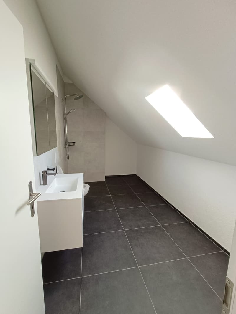 Helle 3-Zimmer-Wohnung mit Balkon und Bergblick in Gerzensee (10)