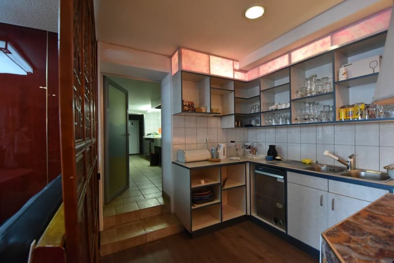 Spacious commercial premises in Leukerbad (3)