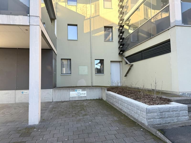 Bright and well-equipped practice and commercial premises (19)
