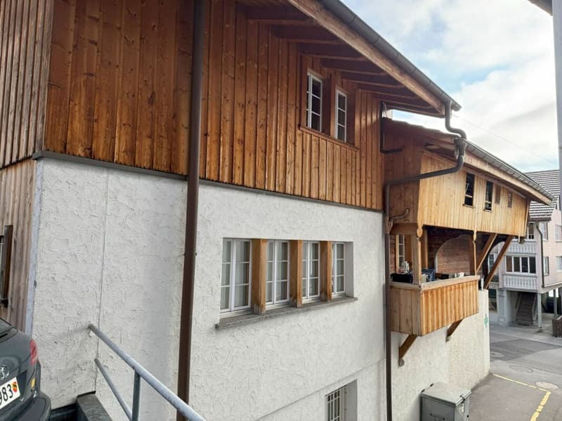 Wohn- und Geschäftshaus an zentraler Lage (27)