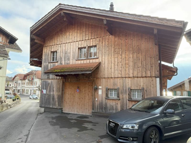 Wohn- und Geschäftshaus an zentraler Lage (28)