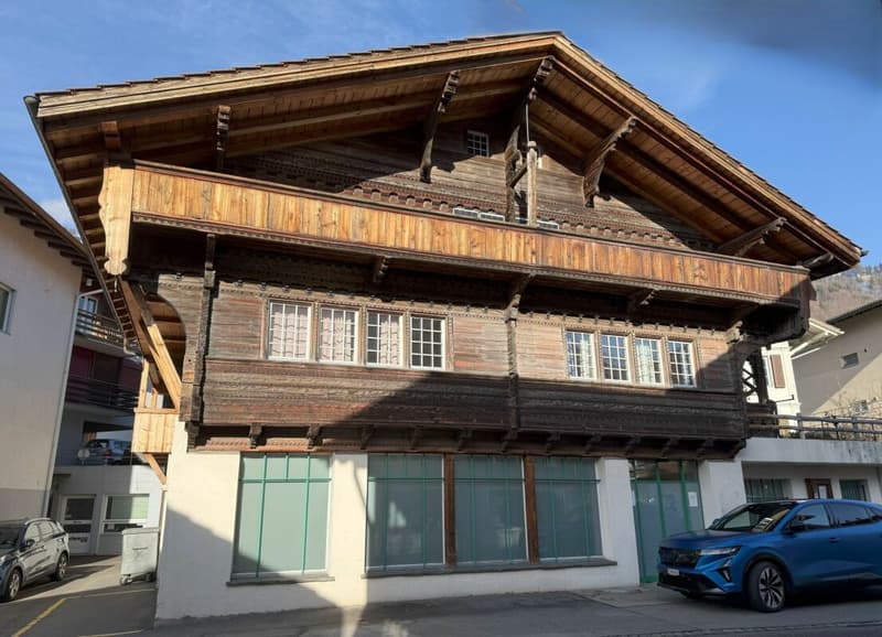 Multi-purpose commercial premises in a good traffic location (1)