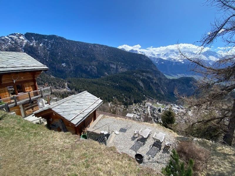 Dream chalet in prime location with spectacular views (1)