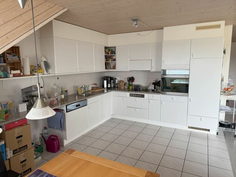 5.5-Zimmer-Attikawohnung mit 139 m2 Nettowohnfläche, viel Sonne und attraktive Fernsicht (7)
