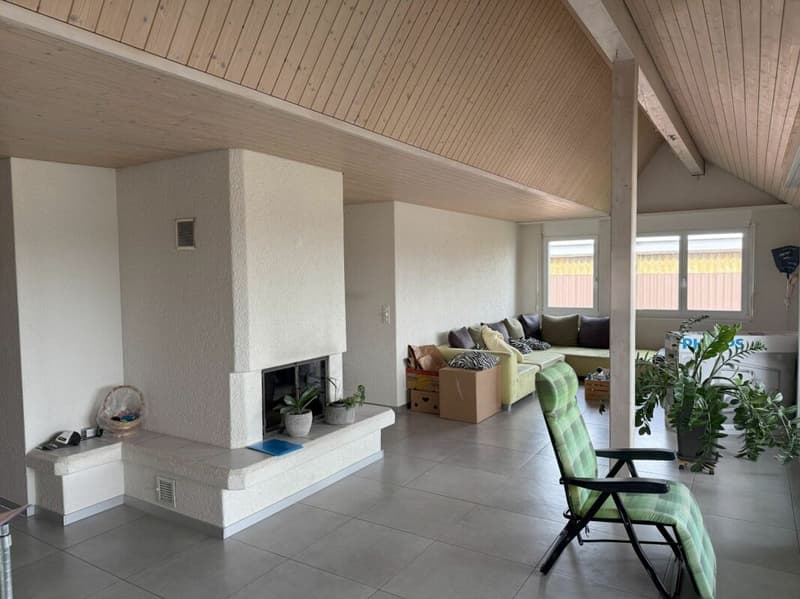 5.5-Zimmer-Attikawohnung mit 139 m2 Nettowohnfläche, viel Sonne und attraktive Fernsicht (5)