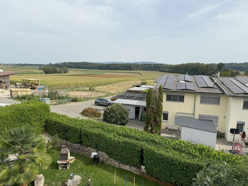 Attikawohnung, 139 m2 Nettowohnfläche mit ausbaubarem Estrichgeschoss mit bestehendem Fenster (3)