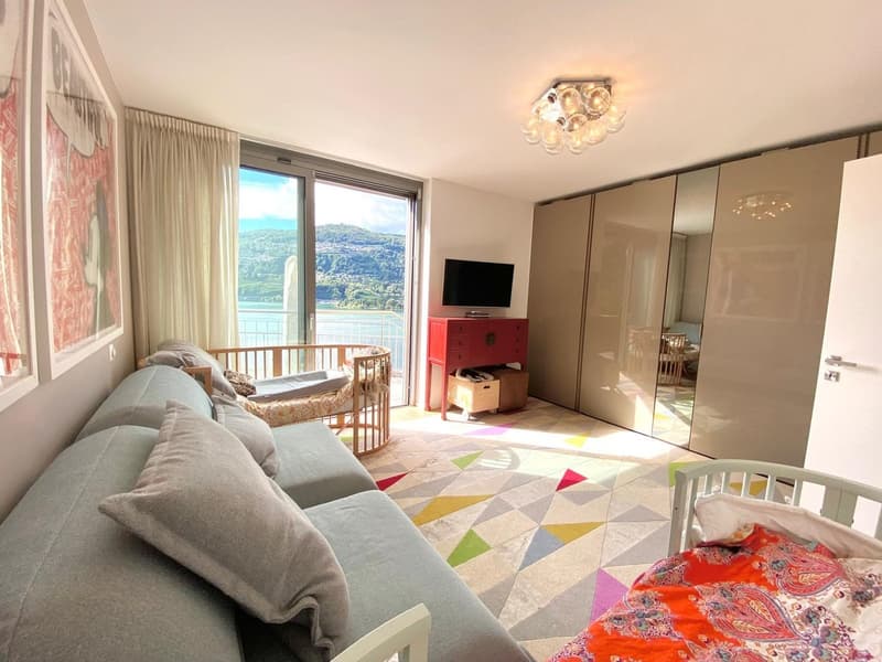 Großzügiges modernes Haus mit atemberaubendem Seeblick (9)