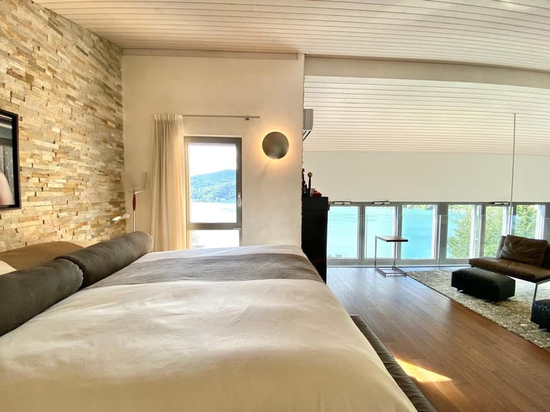 Großzügiges modernes Haus mit atemberaubendem Seeblick (7)