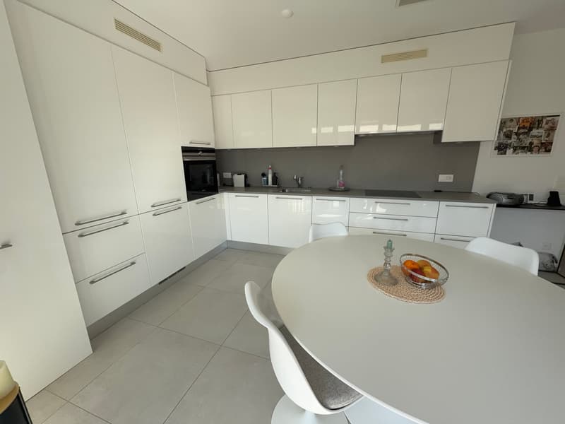 Cureglia - Sale bright 2.5-room apartment (2)