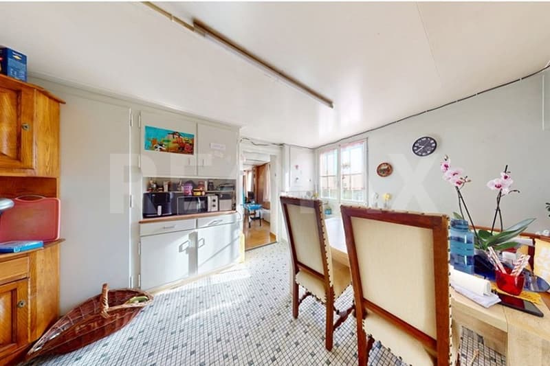 Charming farmhouse with two apartments, large surroundings and versatile potential (6)