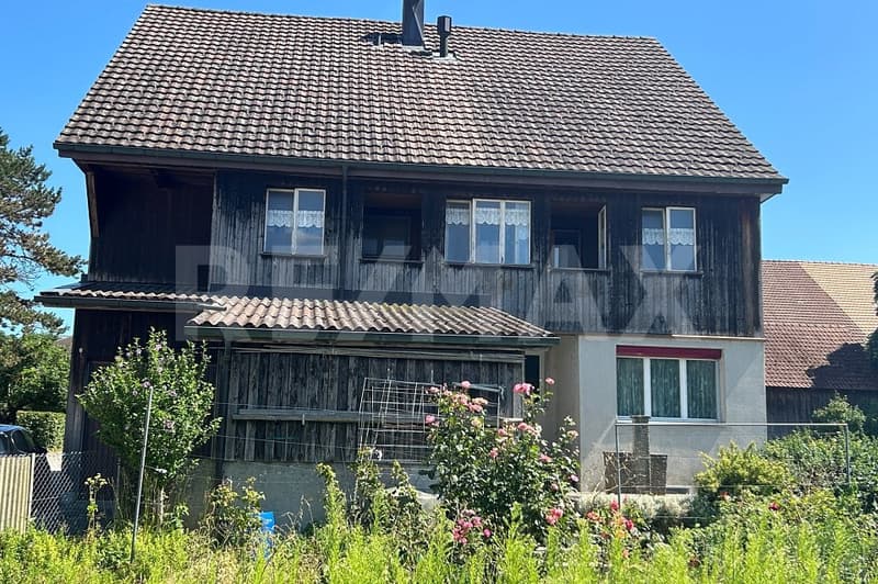 Freistehendes Haus mit Zwei Wohneinheiten (13)