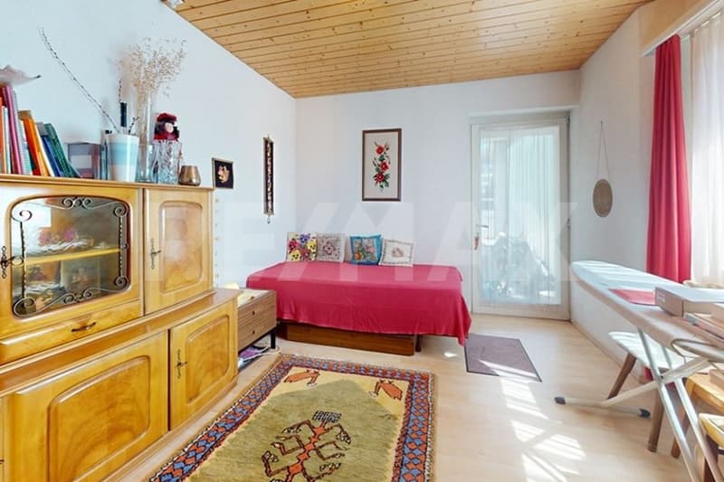 Freistehendes Haus mit Zwei Wohneinheiten (10)