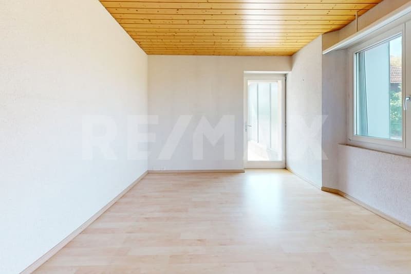 Freistehendes Haus mit Zwei Wohneinheiten (10)