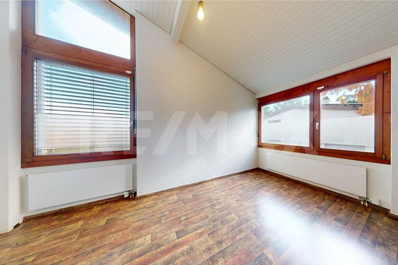 Ein Haus, das überrascht entdecken Sie dieses charmante Raumwunder in Mörigen! (12)