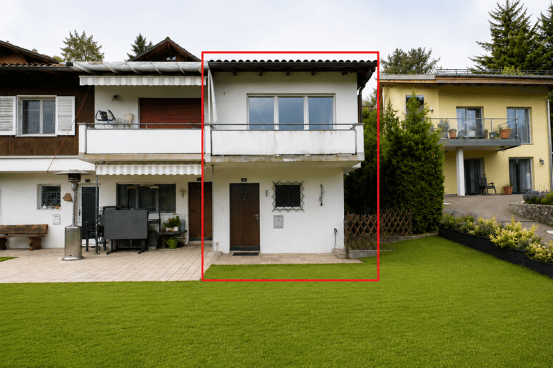 LARGE REAL ESTATE - 2.5-room holiday cottage with lake view in Faulensee (8)