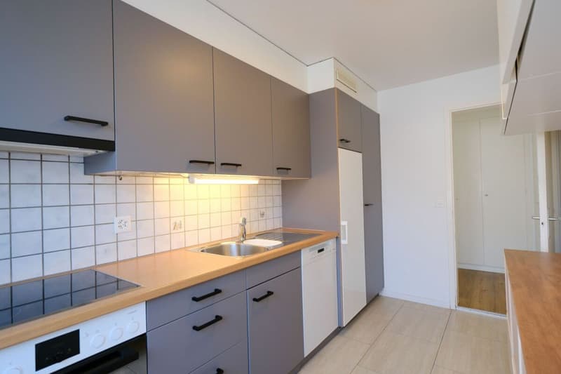 GROSSEN IMMOBILIEN - 3.5-Zimmer-Wohnung mit grossem Balkon und direktem Gartenzugang in Thierachern (8)
