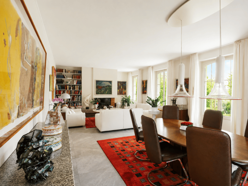 GROSSEN IMMOBILIEN - Charmante Villa mit Pool, grossem Parkgrundstück und unverbaubarer Aussicht (9)