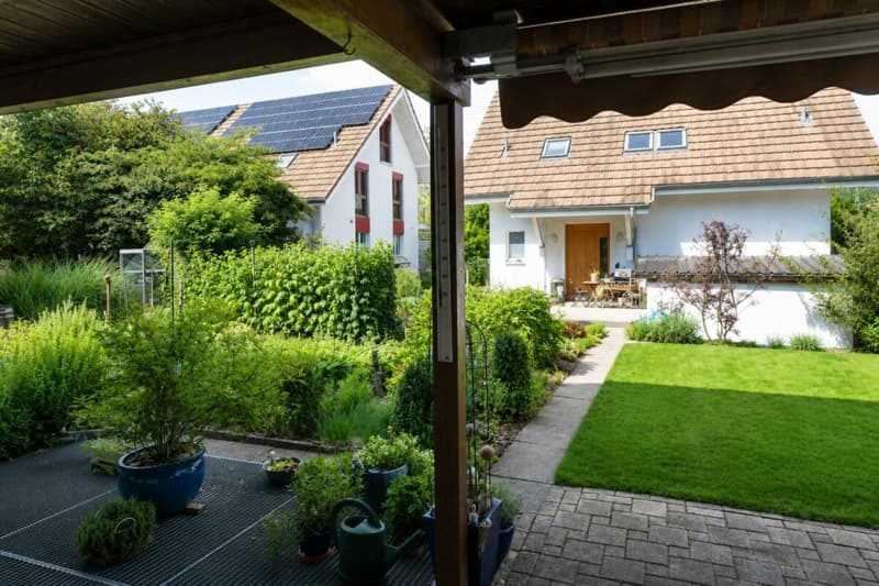 GROSSEN IMMOBILIEN - Charmantes 5-Zimmer-Einfamilienhaus mit gepflegtem Garten (4)