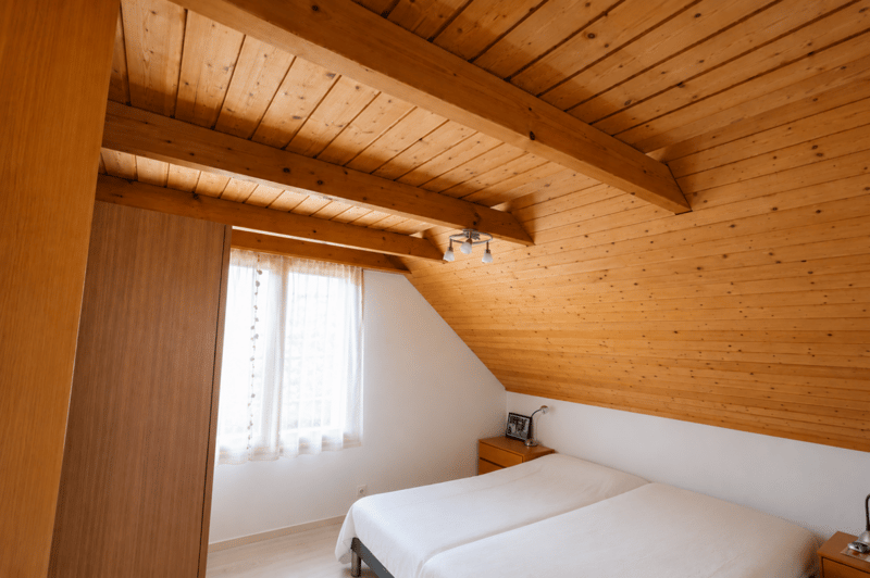 GROSSEN IMMOBILIEN - Charmantes 5-Zimmer-Einfamilienhaus mit gepflegtem Garten (10)