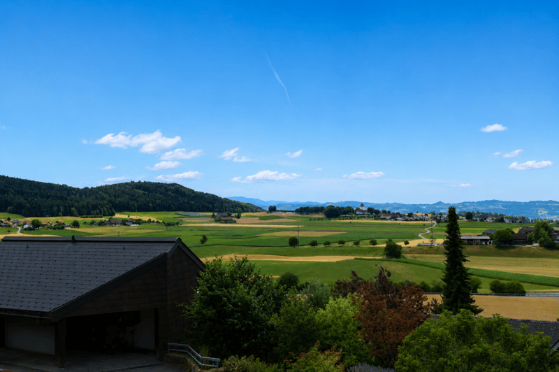 GROSSEN IMMOBILIEN - Freistehendes Einfamilienhaus mit einmaliger Weitsicht (3)