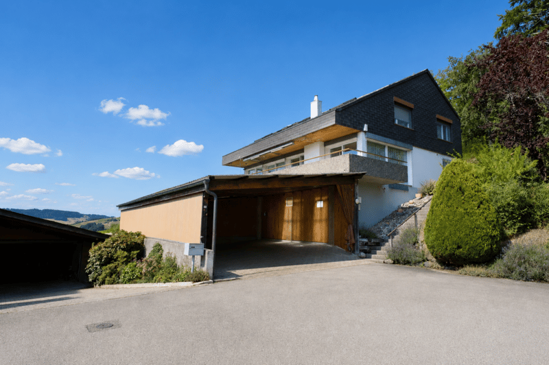 GROSSEN IMMOBILIEN - Freistehendes Einfamilienhaus mit einmaliger Weitsicht (9)