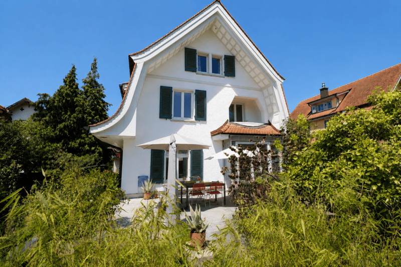 GROSSEN IMMOBILIEN - Freistehendes Einfamilienhaus mit Werkstatt, Atelier oder Praxis (1)