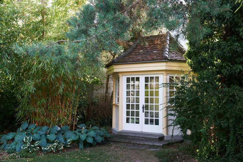 GROSSEN IMMOBILIEN - Villa mit drei Wohneinheiten und grossem Entwicklungspotenzial (4)