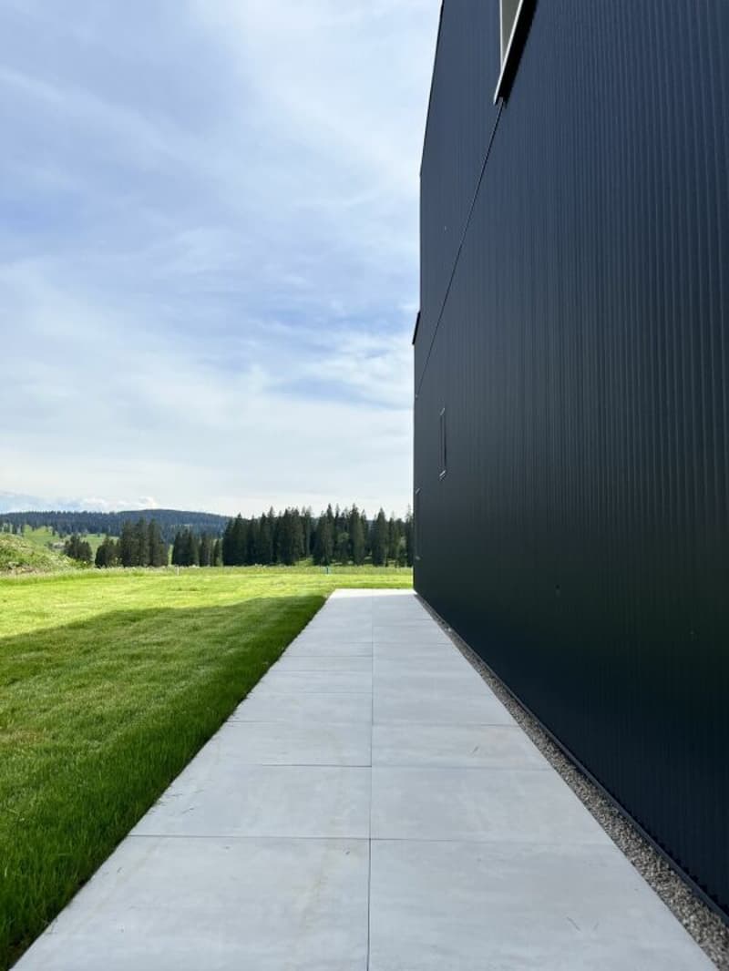Une maison résolument de caractère face aux pâturages, au Cerneux-Péquignot (4)