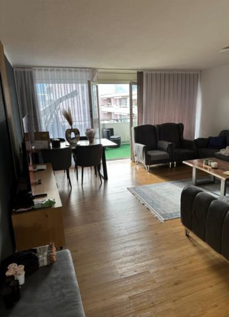 Living on the outskirts of Thun with excellent connections (3)