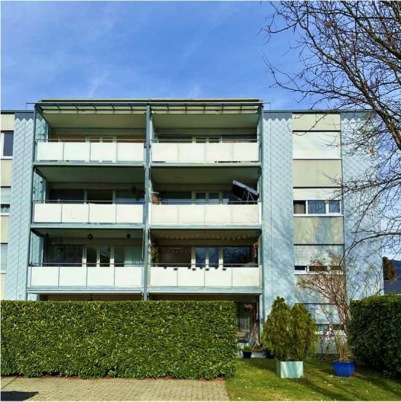 Living on the outskirts of Thun with excellent connections (2)