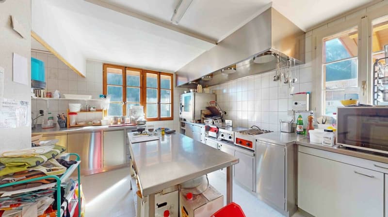 Hotel Pension Alpenrose with 2 restaurants and ski lift in Saxeten (7)
