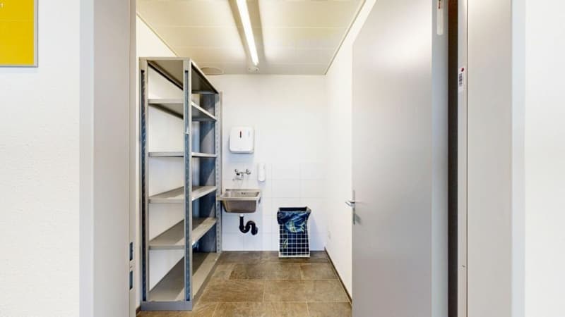 904 m2 Gewerbe-/Bürofläche (12)