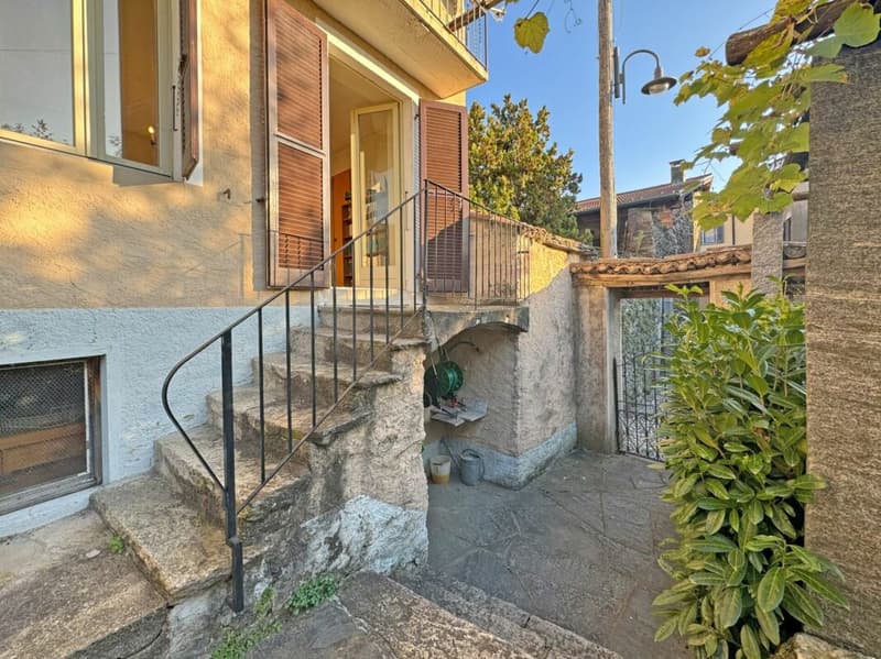 Oasi residenziale ticinese con giardino (12)