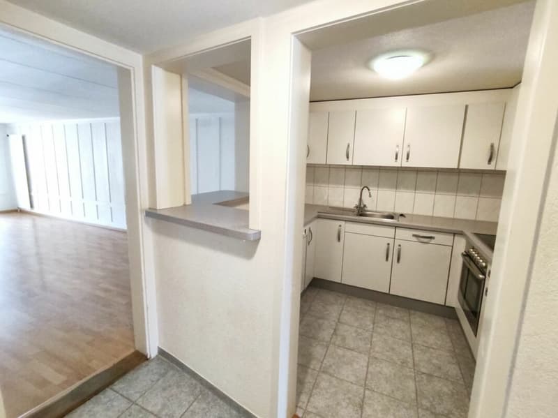 Appartement spacieux 4.5 pièces dans la vieille ville avec balcon (6)