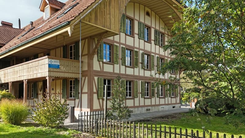 Appartement spacieux de 8,5 pièces avec accès direct au cellier voûté (2)