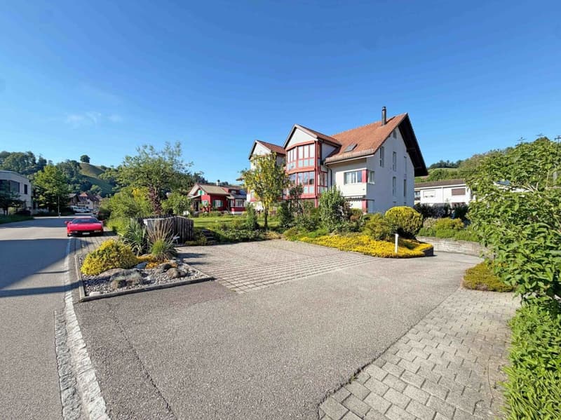 Einstellhallenplatz an der Alpenstrasse (2)
