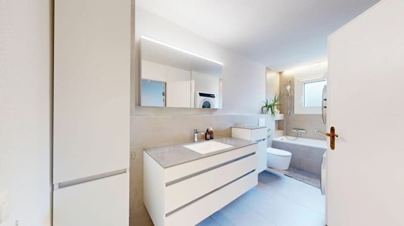 Living in a sought-after location with a far-reaching view (11)